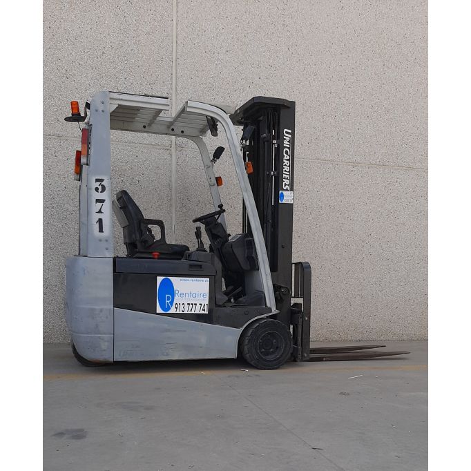 Carretilla Eléct Triciclo 2000 kg 5,15m y Cargador
